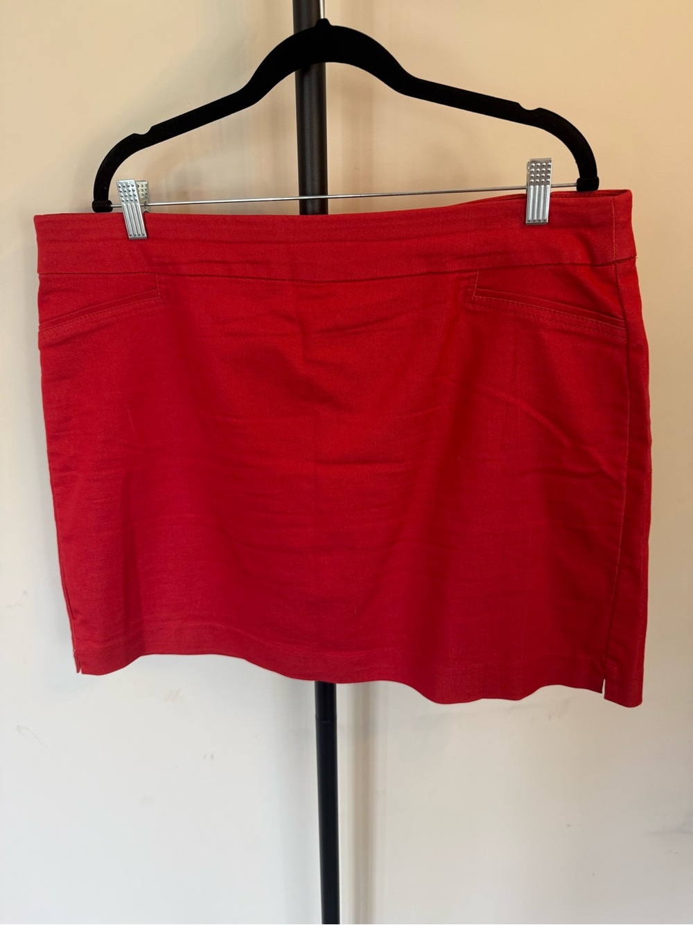 3/$15 croft & barrow Bright Red Mini Skort